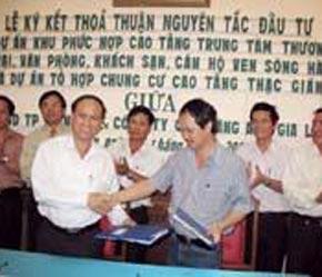 Quang cảnh tại lễ ký kết thỏa thuận giữa UBND thành phố Đà Nẵng và Công ty Cổ phần Hoàng Anh - Gia Lai.