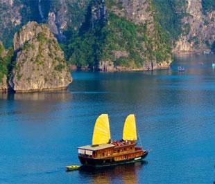 Indochina Sails có hơn 10 năm hoạt động trong lĩnh vực kinh doanh du thuyền cao cấp trên vịnh Hạ Long.