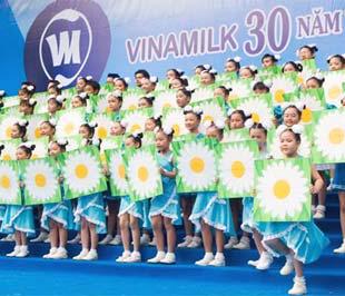 Vinamilk hiện có trên 200 mặt hàng sữa và giữ vị trí số 1 về thị phần trong thị trường nội địa.