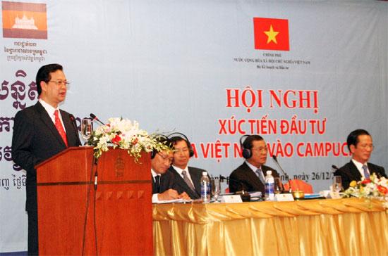 Thủ tướng Nguyễn Tấn Dũng phát biểu tại hội nghị xúc tiến đầu tư của Việt Nam vào Campuchia, diễn ra tại Tp.HCM tháng 12/2009. 