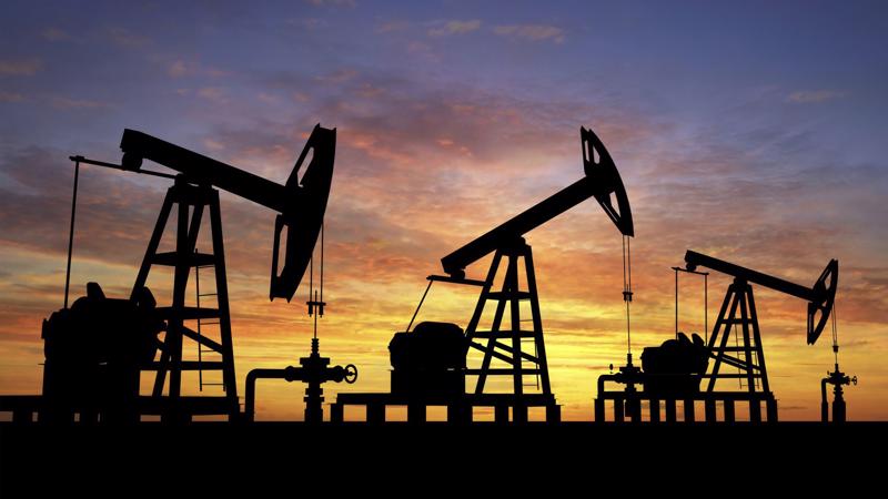 Đang có nhiều yếu tố trái chiều tác động lên giá dầu.