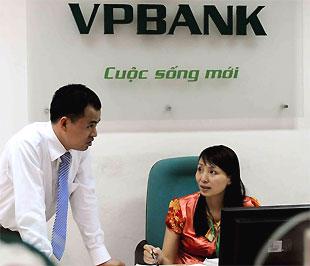 Năm 2009, VPBank đặt chỉ tiêu lợi nhuận trước thuế đạt hơn 330 tỷ đồng - Ảnh: Quang Liên.