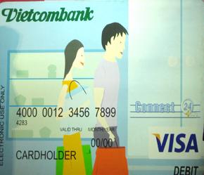 Nhân sự kiện này, Vietcombank đã quyết định miễn phí cho tất cẻ khách hàng mở tài khoản thẻ trong thời gian đầu ra mắt sản phẩm thẻ Vietcombank Connect24 Visa.