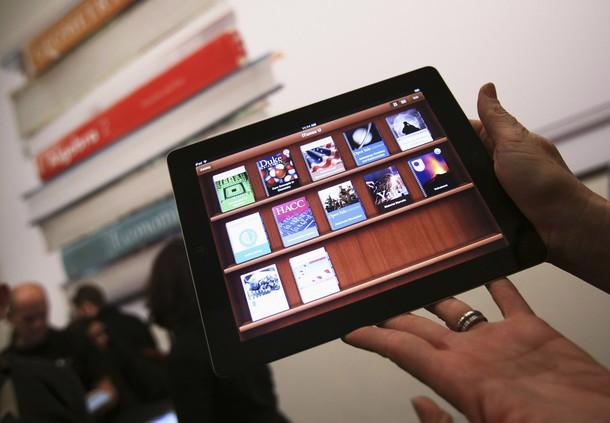 Kể từ khi ra mắt vào tháng 4/2010 tới nay, đã có 55 triệu chiếc iPad được tiêu thụ.