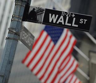 Trong tháng 3, chỉ số Dow Jones đã tăng 7,73%, chỉ số Nasdaq tiến thêm 10,94% và chỉ số S&P 500 lên 8,54% - Ảnh: Reuters.