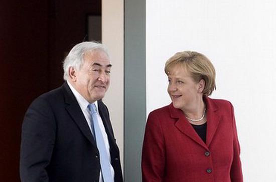 Tổng giám đốc điều hành IMF và Thủ tướng Đức tại Berlin hôm 28/4 - Ảnh: Getty.