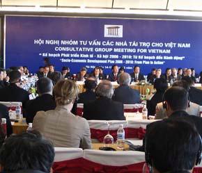 Hội nghị Nhóm các Nhà tài trợ cho Việt Nam vào cuối năm ngoái đã cam kết viện trợ cho Việt Nam trên 4,4 tỷ USD.