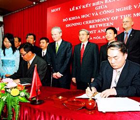Bộ Khoa học và Công nghệ ký kết hợp tác với IBM Việt Nam.