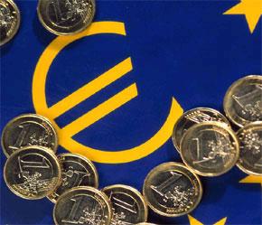So với cách đây một tháng, USD đã giảm gần 3,7% so với Euro.