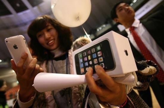 Apple ngày càng bành trướng sức mạnh sau khi tung ra chiếc điện thoại iPhone vào năm 2007 - Ảnh: Getty Images.