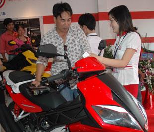 Xu hướng thời trang đang dần thịnh hành tại thị trường xe máy Việt Nam - Ảnh: Đức Thọ.