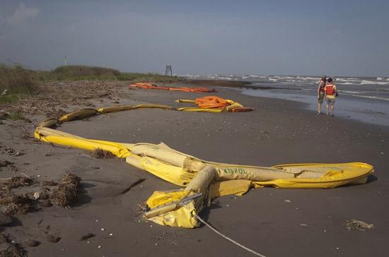 Dầu tràn trên vịnh Mexico đã được khống chế - Ảnh: Reuters.