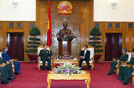 Thủ tướng tiếp Thượng tướng Quách Bá Hùng tại trụ sở Chính phủ - Ảnh: Chinhphu.vn.
