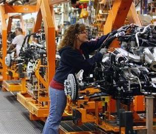 Hiện các nhà máy của GM, Ford và Chrysler đang sử dụng hơn 30.000 nhân công ở Canada - Ảnh: AP.