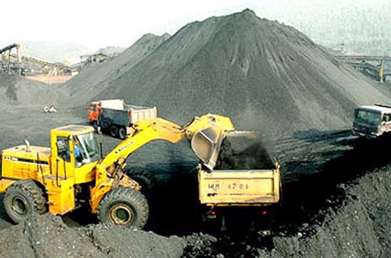 Tập đoàn Than và Khoáng sản Việt Nam (TKV) đã có văn bản đề xuất tăng giá bán than cho 4 hộ tiêu thụ lớn như giấy, phân bón, điện và xi măng từ năm 2011.