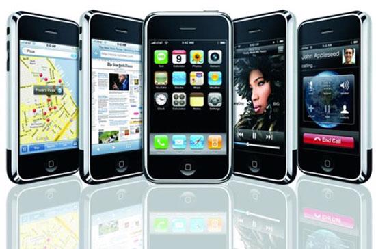 Các dòng iPhone đời cũ vẫn bán chạy trên thị trường.