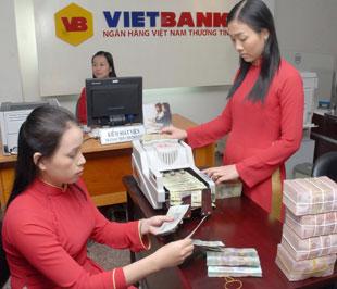 Ngoài tăng thêm lãi suất, VietBank tiếp tục áp dụng chính sách cộng thưởng lãi suất theo giá trị các khoản tiền gửi.