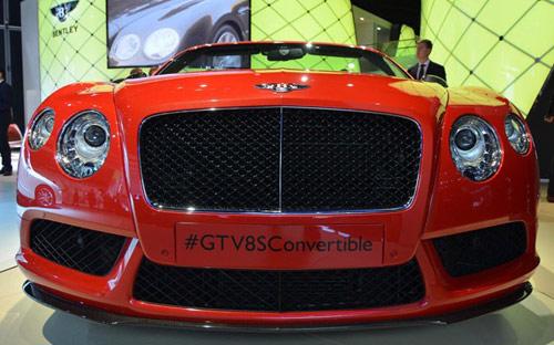 Ngay sau khi giới thiệu hai phiên bản xe siêu sang Continental tại Frankfurt Motorshow 2013, Bentley đã tiết lộ kế hoạch sản xuất một dòng xe "giá rẻ" - Ảnh: Bobi.<br>