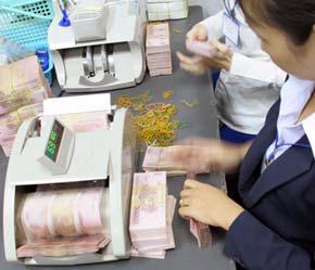 Dịp Tết này, sẽ có thêm nhiều đồng tiền mệnh giá nhỏ được đưa vào lưu thông - Ảnh: Việt Tuấn.