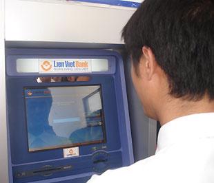 Dự kiến, trong quý 2/2009, LienVietBank sẽ chính thức đưa hệ thống ATM vào hoạt động - Ảnh: M.Đ.