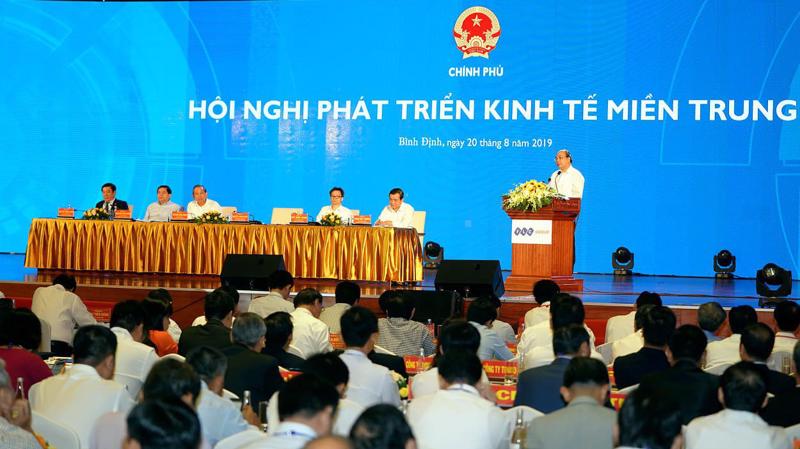 Hội nghị phát triển kinh tế miền Trung diễn ra tại Bình Định ngày 20/8.