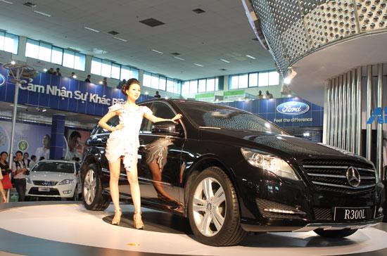 Vietnam Motor Show 2010 là triển lãm lớn nhất trong năm của ngành ôtô Việt Nam - Ảnh: Bobi.