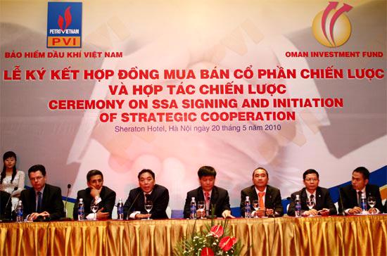 Lễ ký hợp đồng mua bán cổ phần chiến lược và thỏa thuận hợp tác chiến lược giữa PVI và OIF.