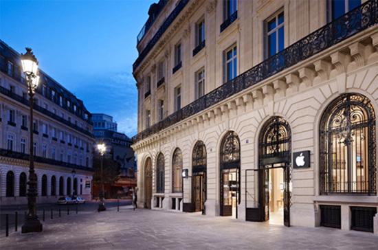 Tòa nhà nằm đối diện với nhà hát opera Paris - Ảnh: Gizmodo.