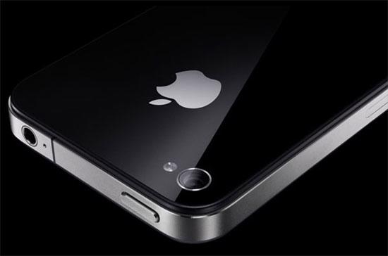 Theo một số nhà phân tích, iPhone 4S được xem là di sản cuối cùng của Steve Jobs, bởi vậy nhiều người không muốn bỏ lỡ việc sở hữu sản phẩm nhiều ý nghĩa này.