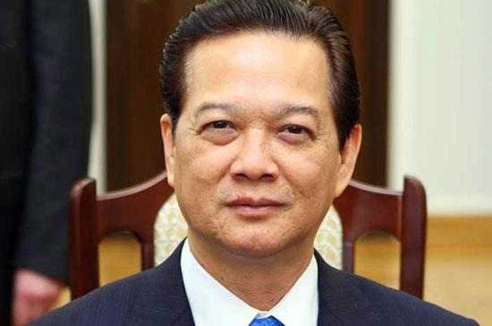 Ông Nguyễn Tấn Dũng năm nay 62 tuổi, quê ở thành phố Cà Mau (tỉnh Cà Mau), là cử nhân luật, đại biểu Quốc hội liên tục trong các khóa 10, 11, 12 và 13.