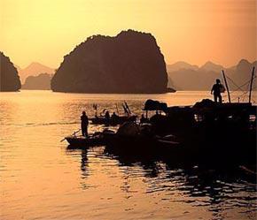 Một cảnh vịnh Hạ Long, kỳ quan thiên nhiên của Việt Nam - Ảnh: VNN.
