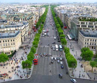 Một đại lộ trung tâm tại thủ đô Paris, Pháp.