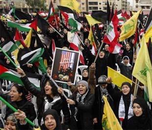 Phụ nữ Lebanon trong một cuộc biểu tình phản đối Israel tại Lebanon, ngày 29/12 - Ảnh: AP.