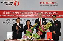 Lễ ký thỏa thuận hợp tác giữa Maritime Bank với Prudential Việt Nam.