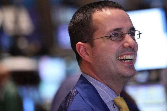 Niềm vui của nhà đầu tư khi S&P 500 lần đầu tiên trong năm vượt qua 1.100 điểm - Ảnh: Getty Images.