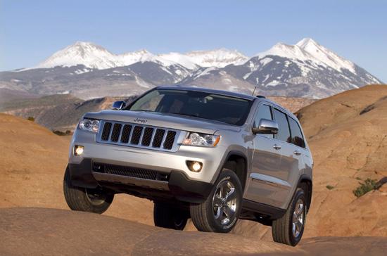 Jeep Grand Cherokee 2011 khỏe khoắn trên sa mạc - Ảnh: AutoEvolution.