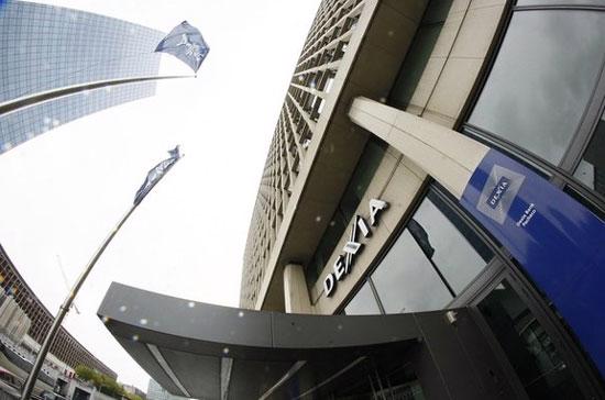 Dexia nắm giữ một lượng lớn trái phiếu của Hy Lạp, quốc gia đang ngấp nghé bờ vực vỡ nợ - Ảnh: Reuters.