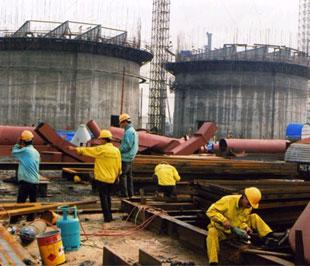 Lao động Việt Nam sang Qatar chủ yếu hoạt động trong lĩnh vực xây dựng.