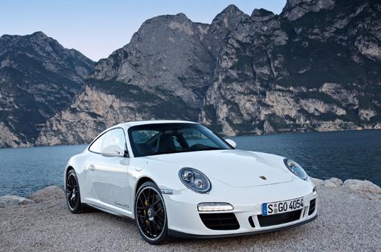 Sau khi mẫu 911 Carrera mới ra mắt vào 16/11 tại Mỹ, Porsche kỳ vọng doanh số bán hàng của hãng sẽ tăng lên nhiều ngay trong năm nay.