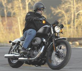 Nhiều người tiêu dùng Việt Nam đang chờ đợi xe máy mang thương hiệu Harley Davidson được nhập khẩu chính thức.