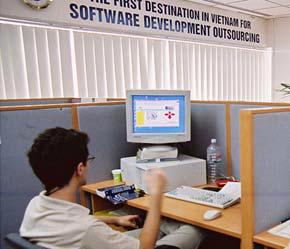 Một số doanh nghiệp phần mềm đã đạt quy mô trên dưới 500 lập trình viên như PSV, TMA, Global Cybersoft Vietnam - Ảnh: Việt Tuấn.