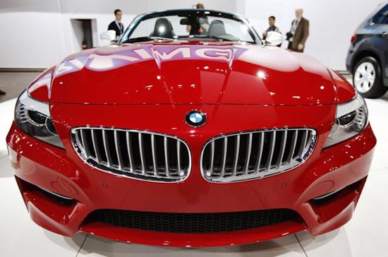 Mẫu BMW Z4 2011 tại Triển lãm ôtô quốc tế New York (Mỹ) hôm 31/3/2010 - Ảnh: Reuters.