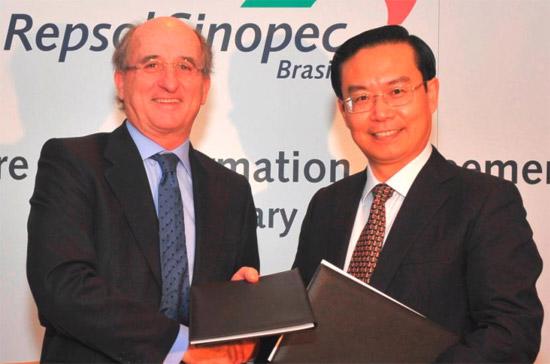 Tháng 12/2010, China Petrochemical mua cổ phần 40% trong bộ phận khai thác dầu khí ngoài khơi ở Brazil của tập đoàn Repsol.