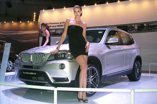 Mẫu xe BMW X3 2011 được giới thiệu tại BMW World, Singapore - Ảnh: Đức Thọ.