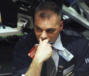 Trong tuần, chỉ số Dow Jones đã giảm 4,45% - mức giảm mạnh nhất kể từ tháng 11/2008 - Ảnh: Reuters.