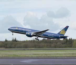 Vietnam Airlines phải xây dựng chương trình cổ phần hóa một phần của Hãng Hàng không quốc gia từ năm 2008.