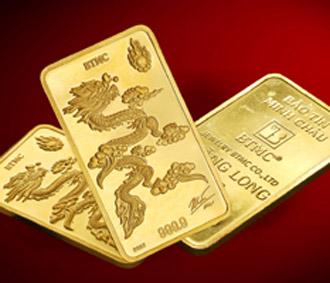 Số liệu từ VAFI cho thấy, chỉ trong 4 tháng đầu năm 2008, Việt Nam đã nhập tới 43 tấn vàng, bằng 1/2 khối lượng nhập khẩu của cả năm 2007 và với trị giá khoảng 1,2 tỷ USD.