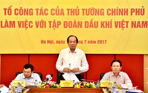 Bộ trưởng - Tổ trưởng Tổ công tác của Thủ tướng Mai Tiến Dũng làm việc với lãnh đạo Petro Vietnam sáng 19/7.<br>