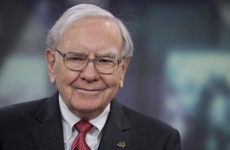 Trả lời giới truyền thông sau khi công bố kết quả kinh doanh, tỷ phú Warren Buffett cho biết ông sẽ không thảo luận về các rắc rối liên quan đến ngân hàng Wells Fargo cho đến sau khi cuộc bầu cử Tổng thống Mỹ kết thúc.