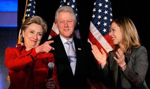 Gia đình nhà Clinton - Ảnh: Politico.